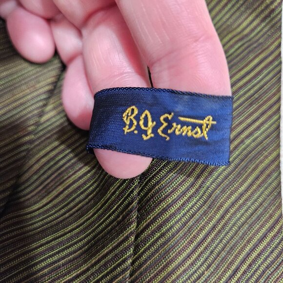 Vintage B.J. Ernst Green Striped Polyester Mens Necktie Minimalist Career Irish - Picture 4 of 8